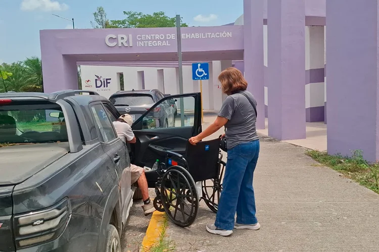 Fortalece CRI del DIF El Mante atención a pacientes en sus terapias