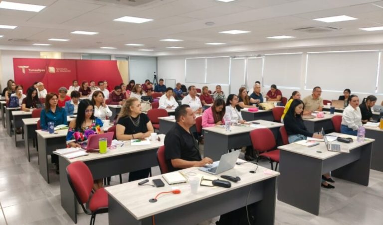 Realiza SET taller de Inducción a la Política de Aprendizajes Fundamentales