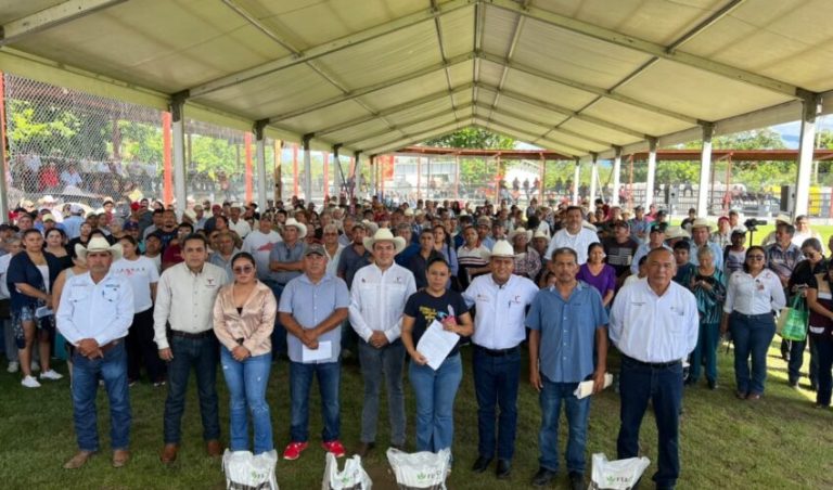 Entrega Gobierno de Tamaulipas 662.5 toneladas de fertilizante a productores de caña