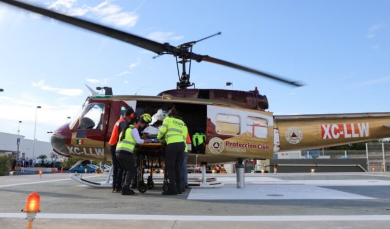 Trasladan a paciente de Matamoros en ambulancia aérea al Hospital Regional de Alta Especialidad