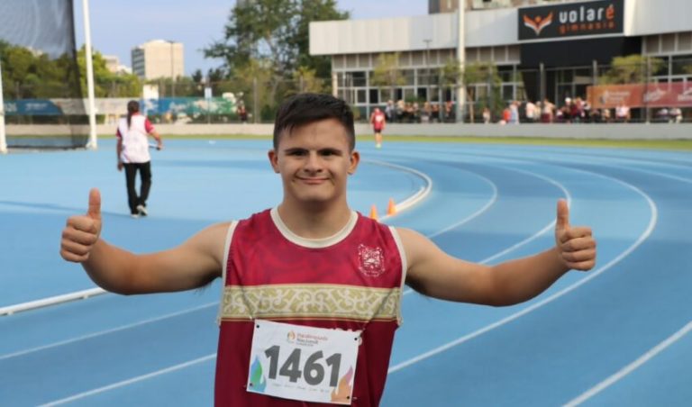 Alejandro Avilés rompe su propio récord mundial en los 100 metros planos