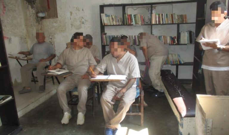 Aplican exámenes de educación media superior y fortalecen habilidades lógico-matemáticas en el CEDES Victoria