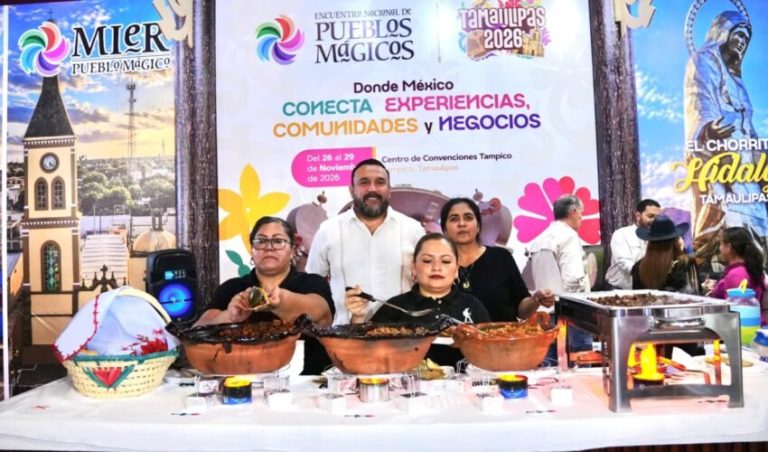 Convivencia familiar, recreación y gastronomía en stand de Turismo