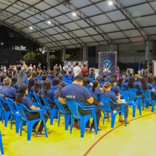 Governo de RO investe mais de R$ 400 mil e entrega kits profissionais a formandos do programa Vencer em Porto Velho