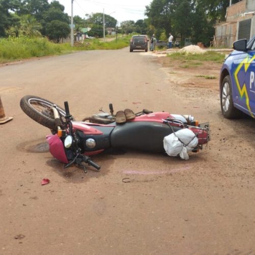 Rolim de Moura- Motociclista é socorrido após colisão em carro